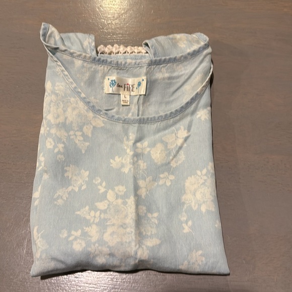 Lightweight Tank with Pompom Hem - Picture 10 of 10